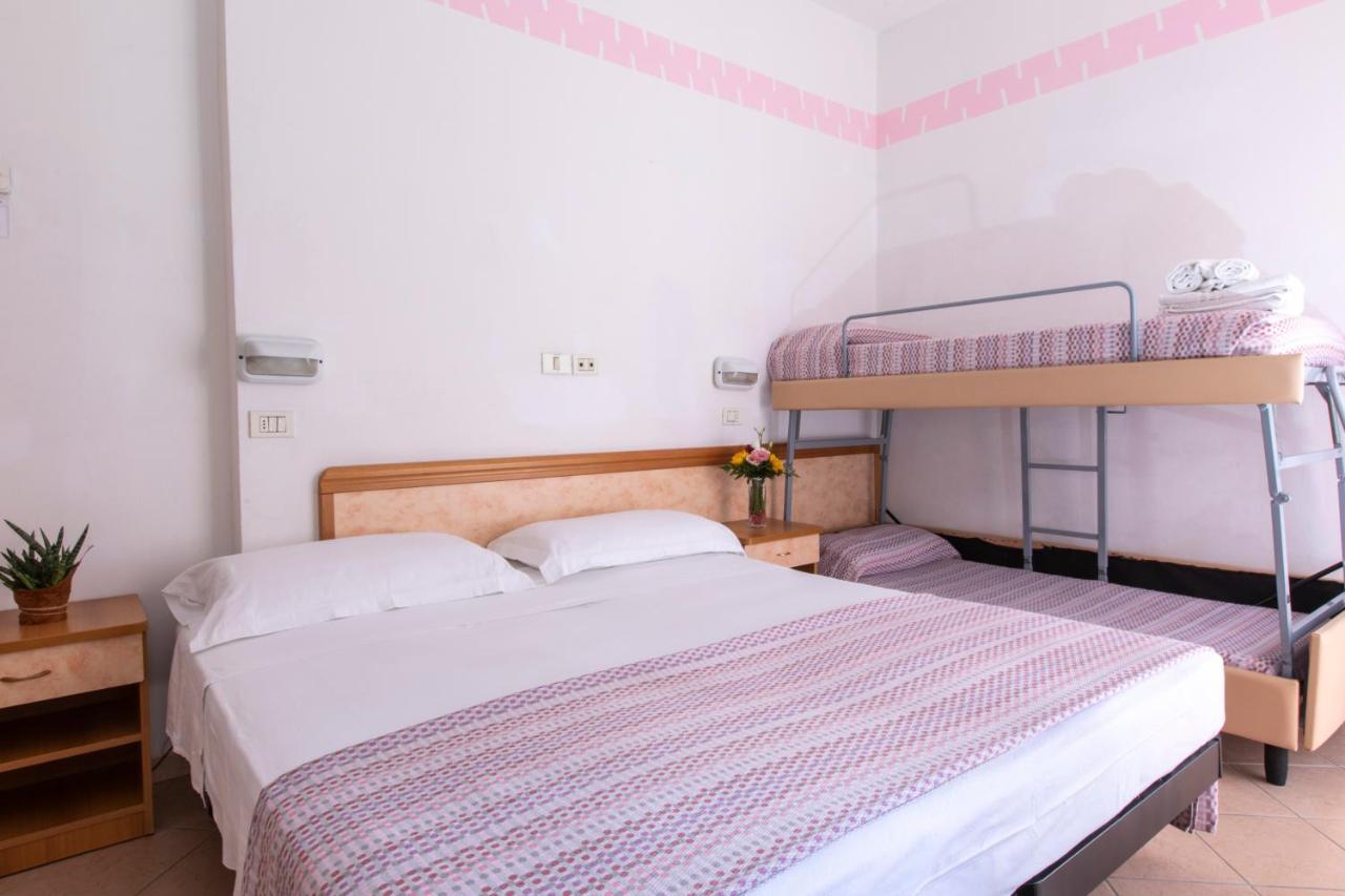 Hotel Holland Rimini Ngoại thất bức ảnh