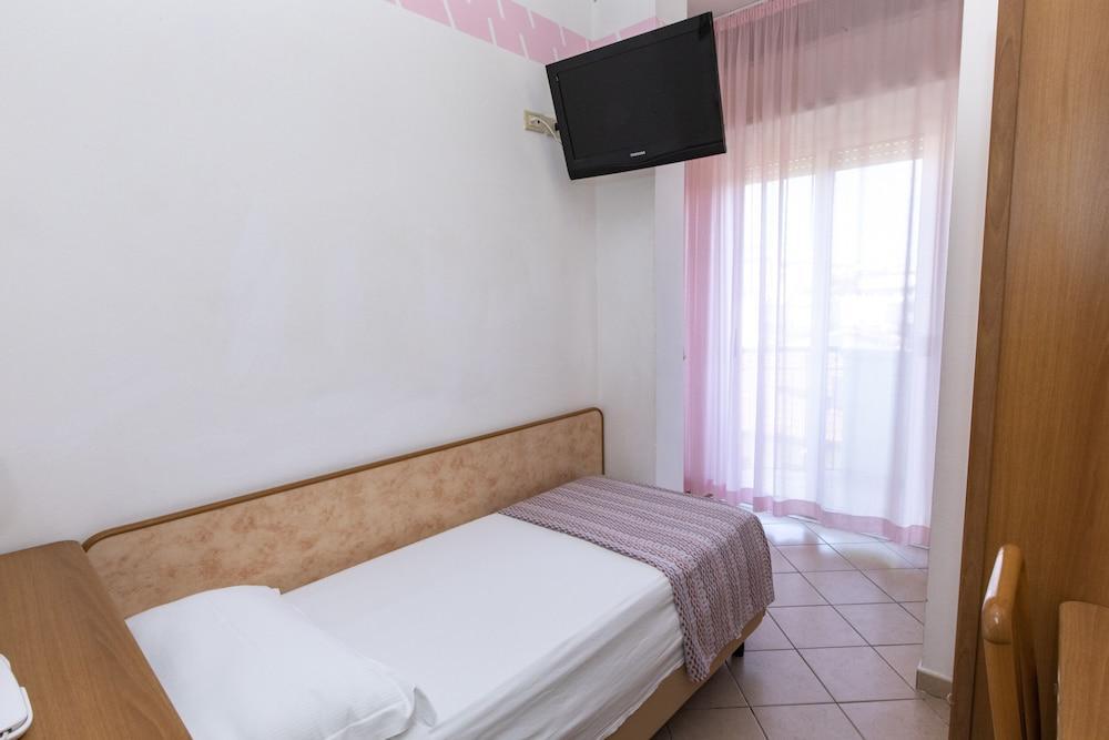 Hotel Holland Rimini Ngoại thất bức ảnh