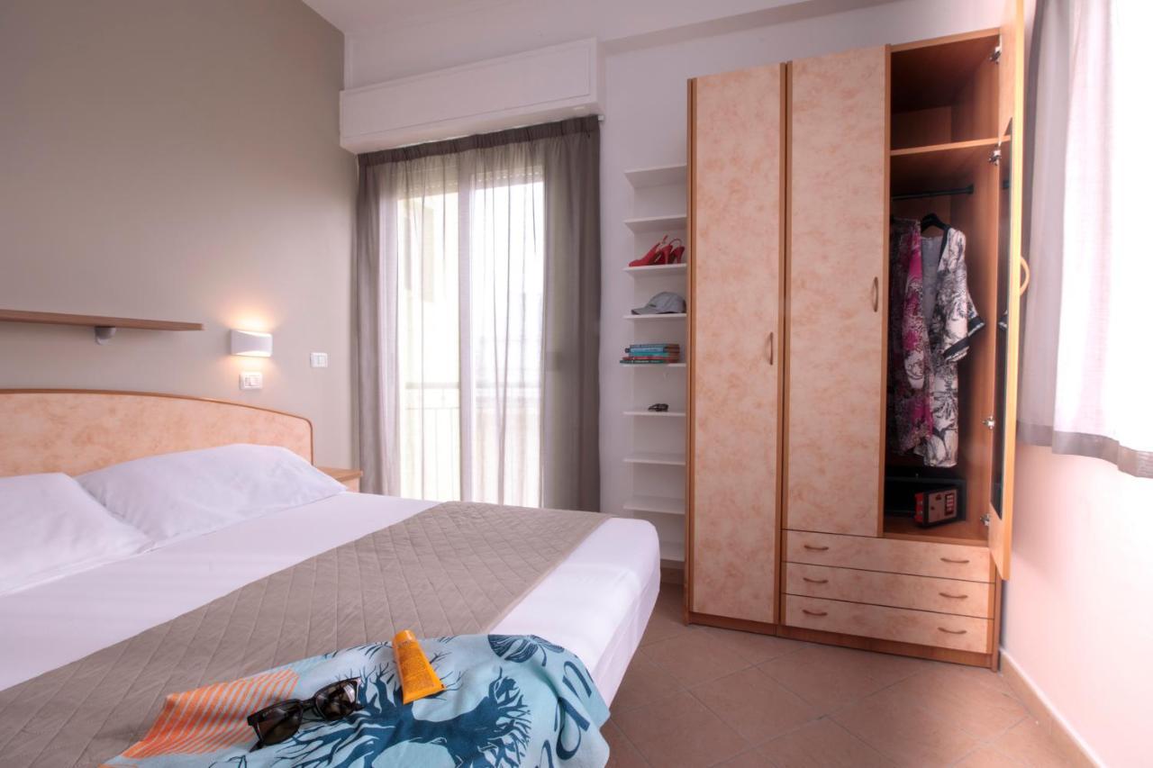 Hotel Holland Rimini Ngoại thất bức ảnh