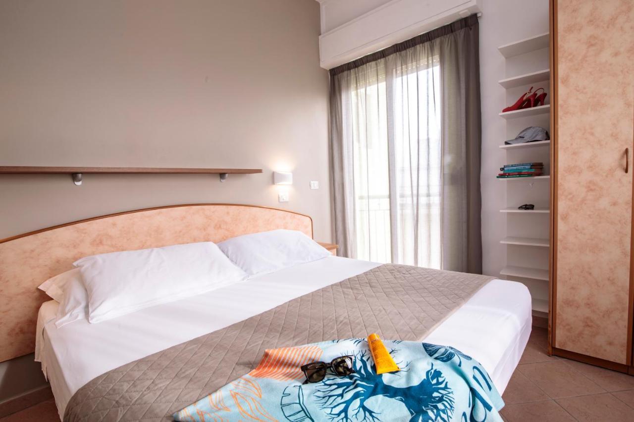 Hotel Holland Rimini Ngoại thất bức ảnh