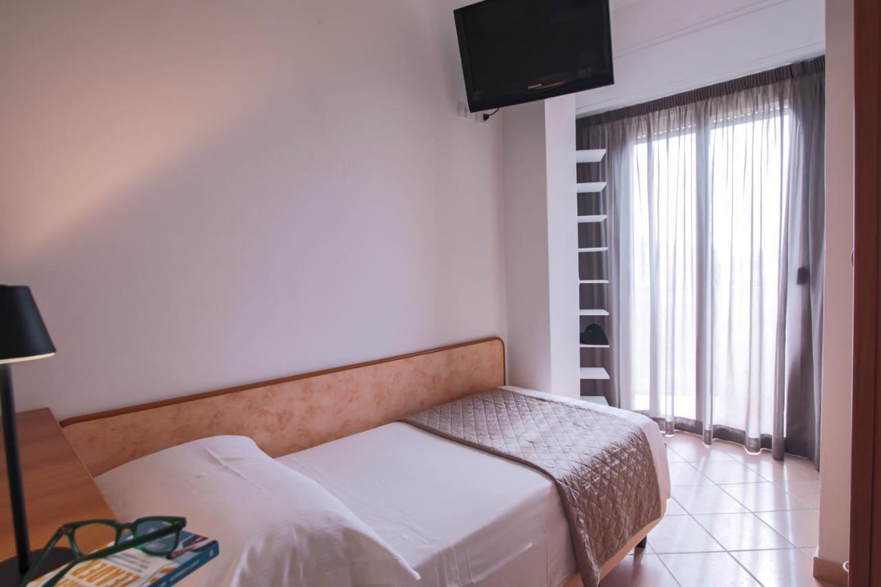 Hotel Holland Rimini Ngoại thất bức ảnh