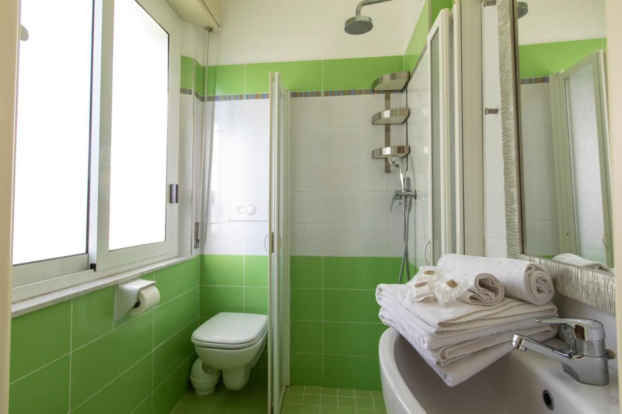 Hotel Holland Rimini Ngoại thất bức ảnh